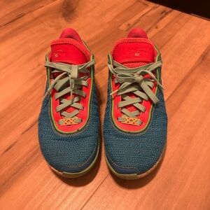 Lebron 20 lazer blue